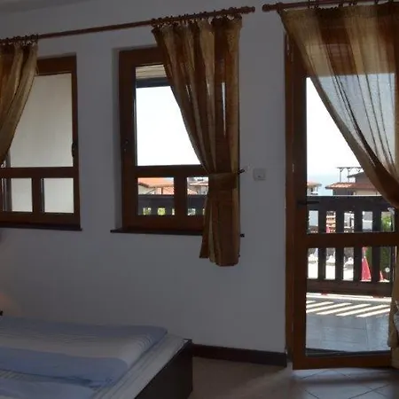 Pearl Apartments 2 *
